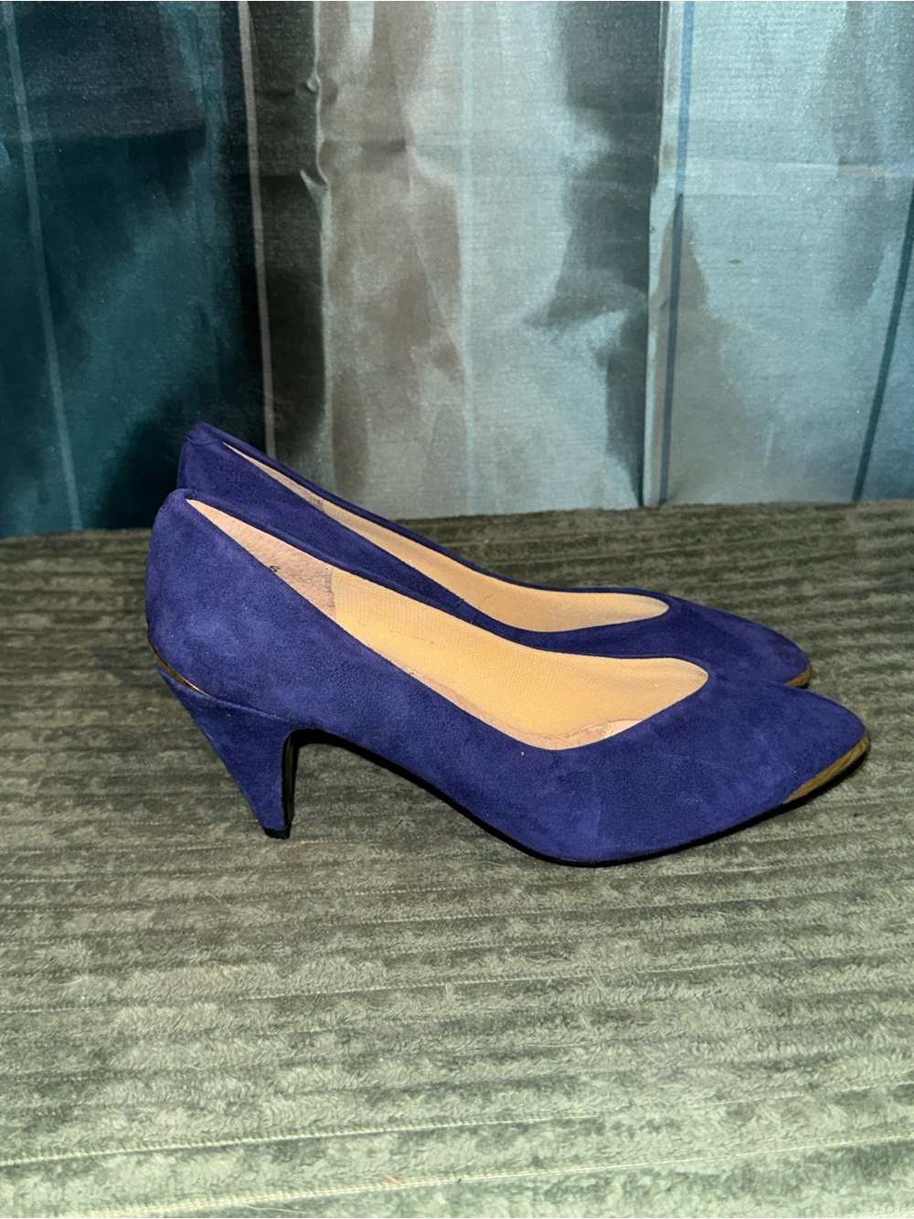 Women's Suede Mid-Heel Pumps in Deep Blue/Purple